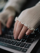 Seamless Basic Mano | Merinould Wrist warmer Off-white