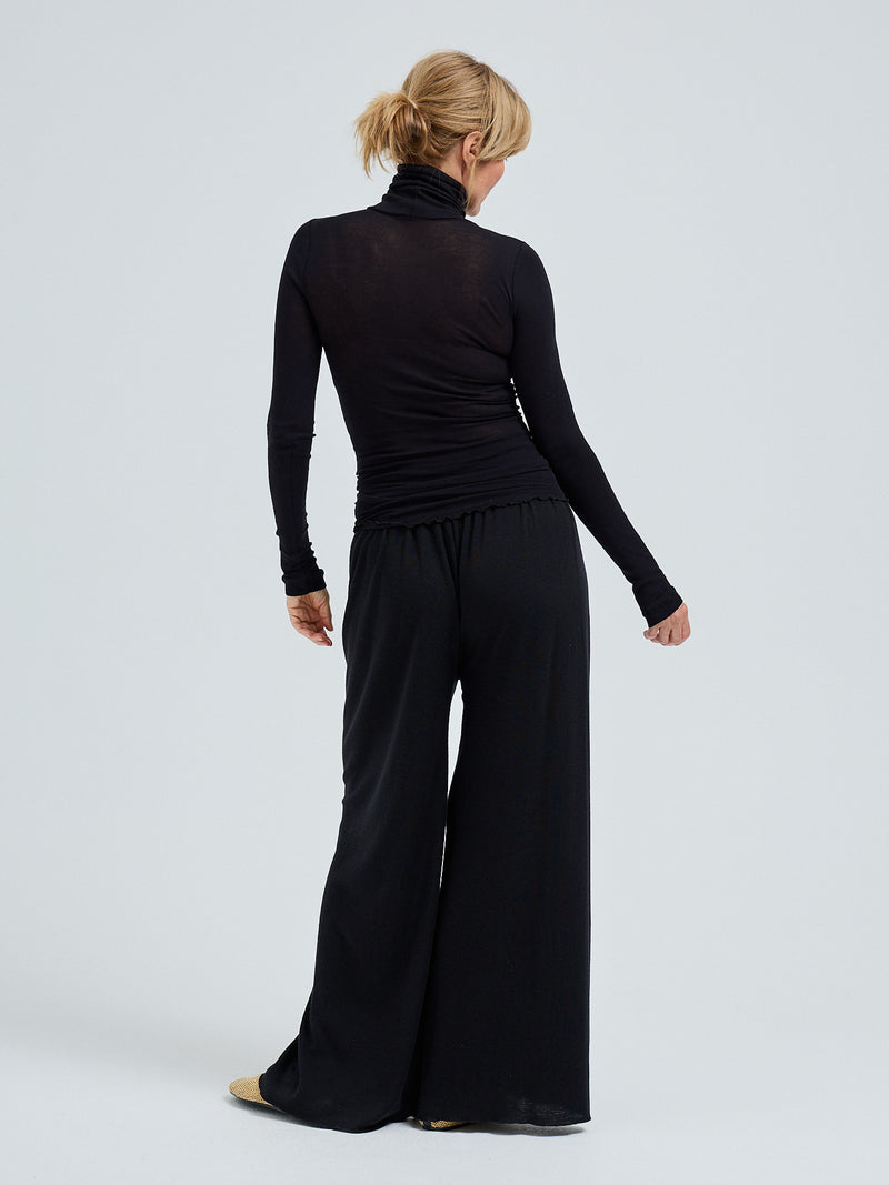 Seamless Basic Nouveau | Bomuld Rullekravebluse Sort