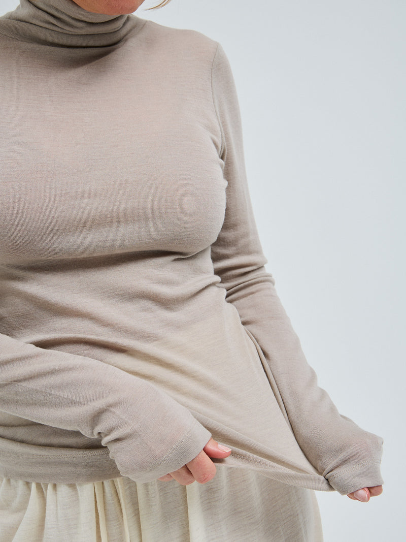 Seamless Basic Woolen Lola | Merinould Rullekravebluse Beige
